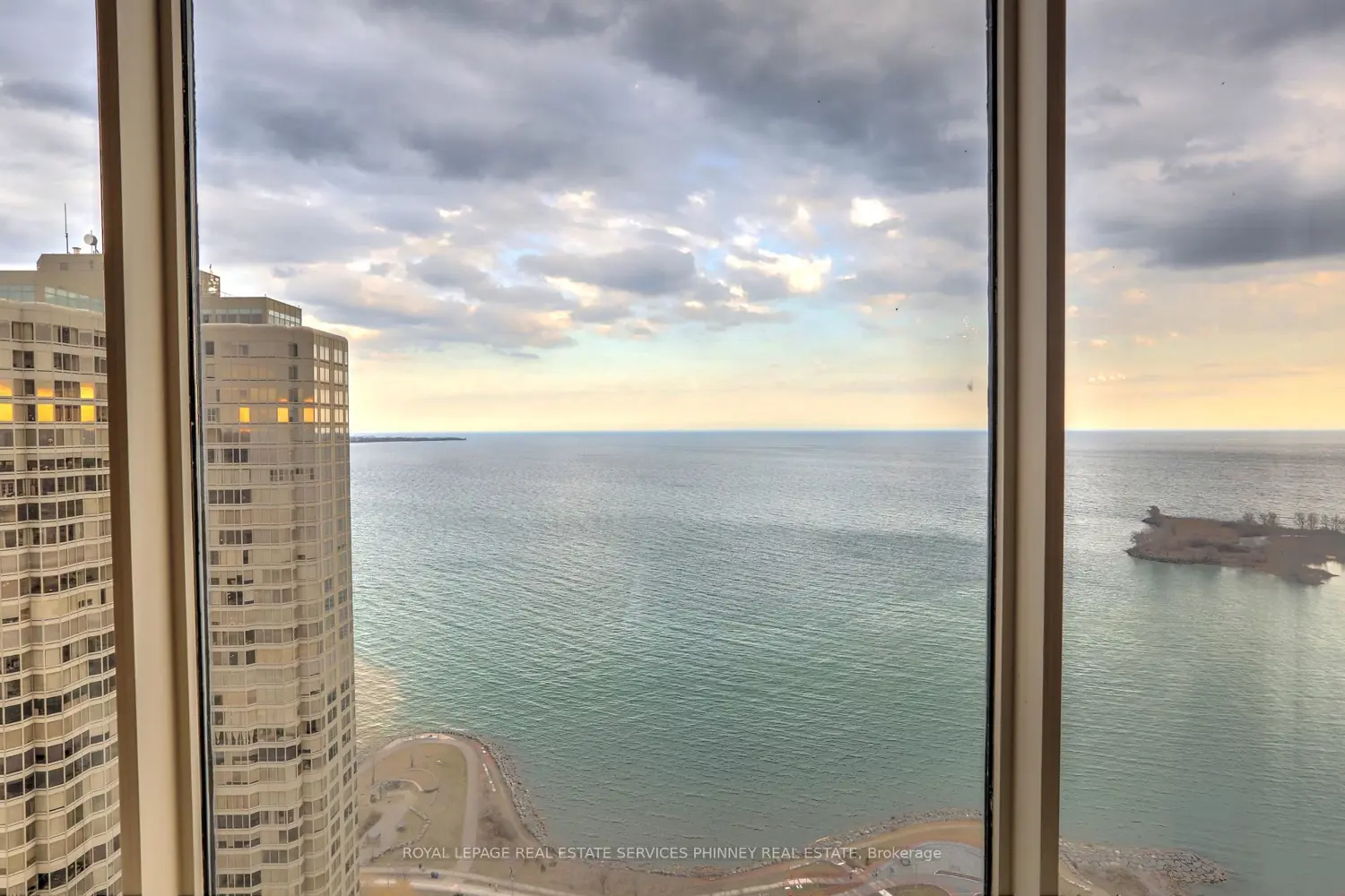 Additional image 14 of 2045 Lake Shore Boulevard 4107