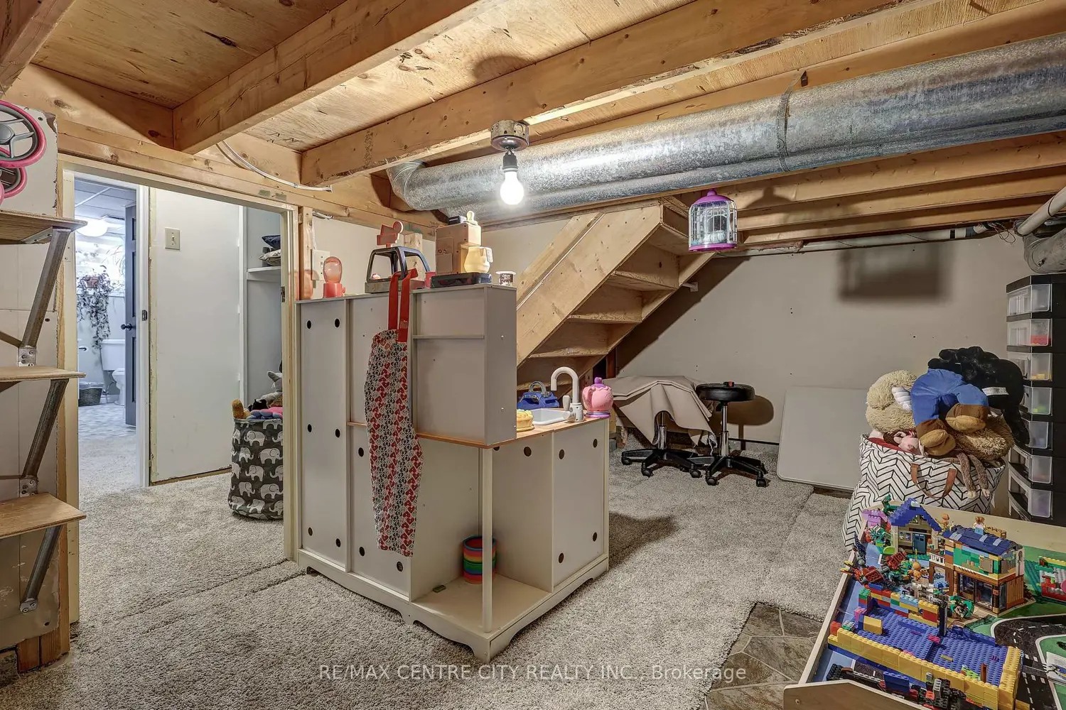 Additional image 8 of 142 Dufferin Street