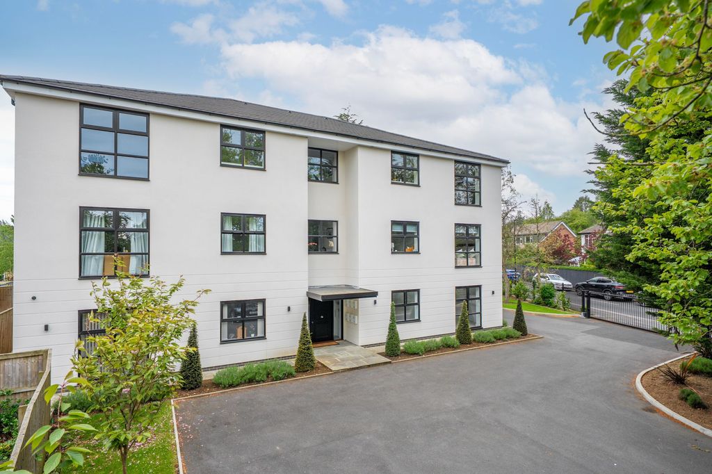 Additional image 3 of 2 bed flat to rentWayside Crescent, Harrogate HG2