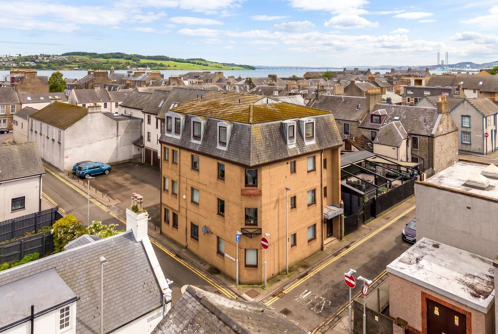 Additional image 4 of 2 bed flat for sale60 & A Half Long Lane, Broughty Ferry DD5