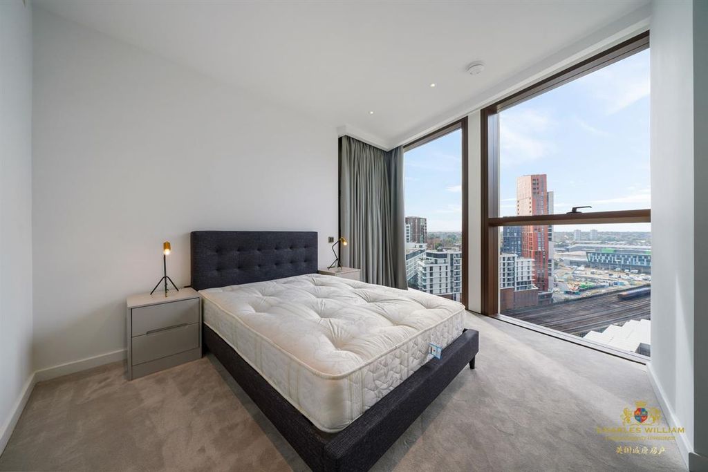 Additional image 3 of 3 bed flat to rentApartment B, 8 Carnation Way, London SW8