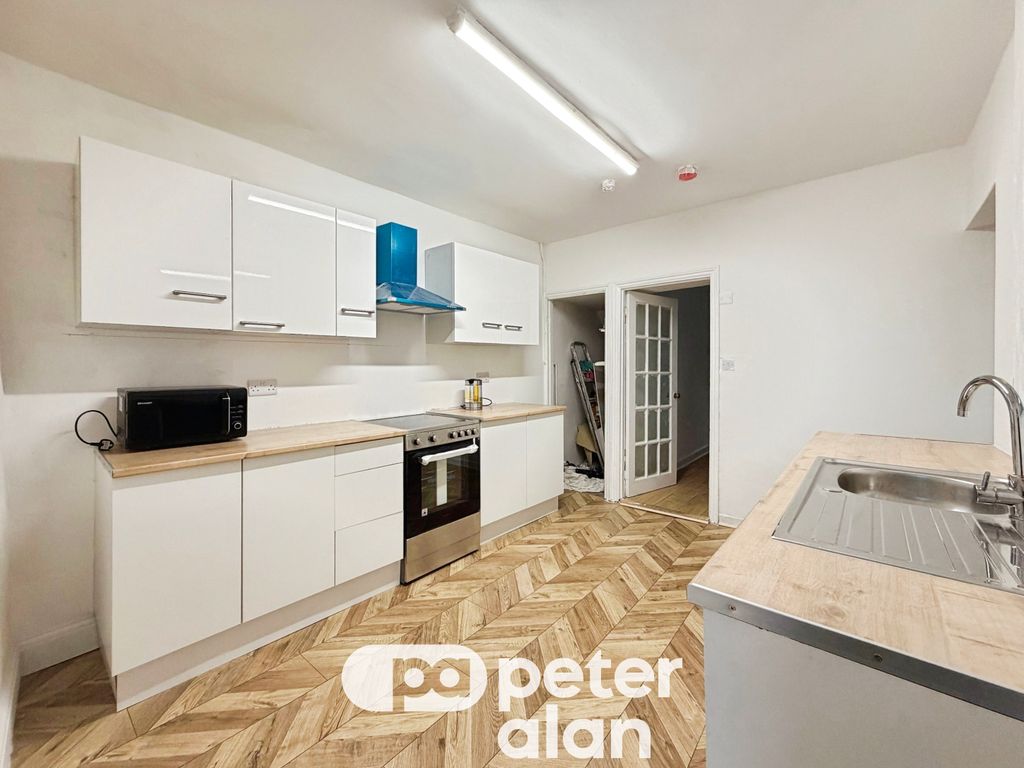 Additional image 2 of 4 bed terraced house to rentHigh Street, Maesteg CF34