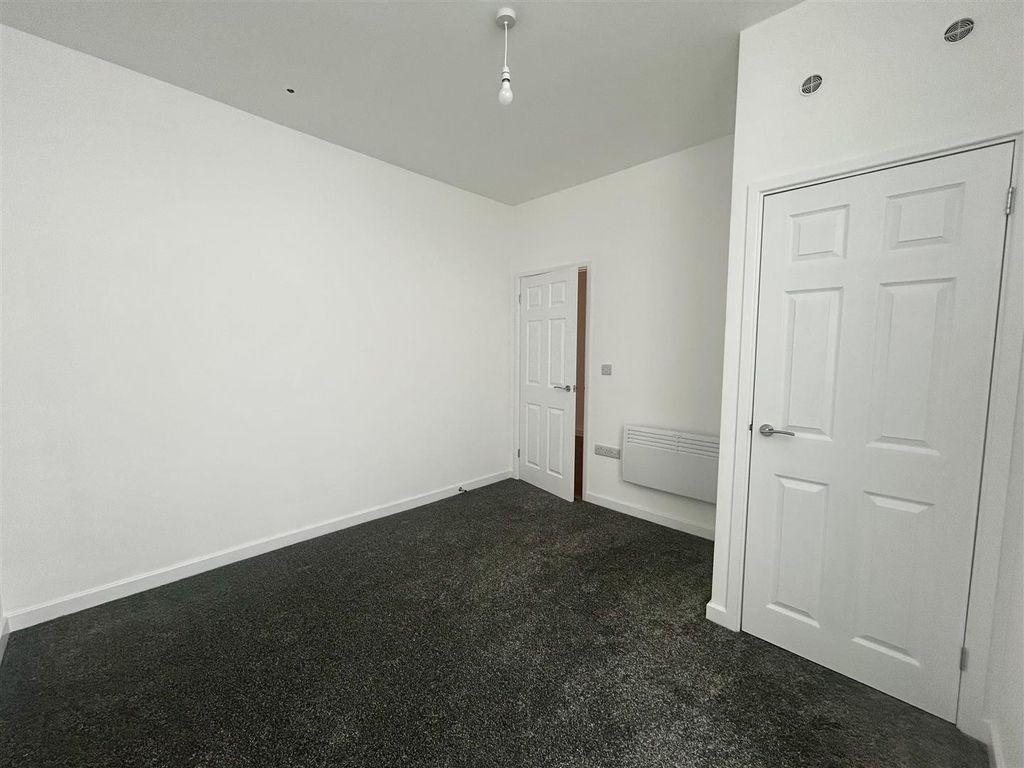 Additional image 10 of 2 bed flat to rentWoodstock Way, Caldicot NP26