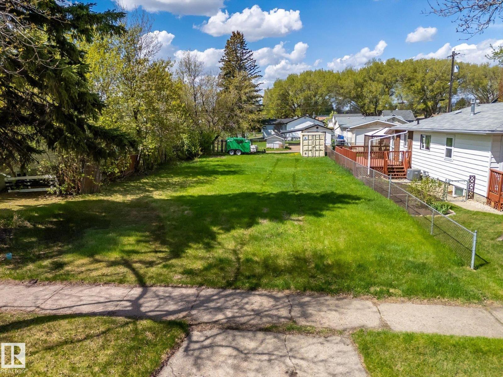 Additional image 2 of 12122 45 Street NW, Edmonton, AB, T5W2V1