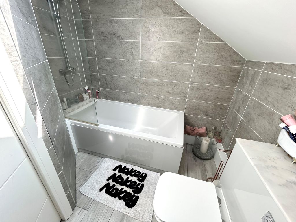 Additional image 4 of 3 bed property to rentPlassey Street, Penarth CF64