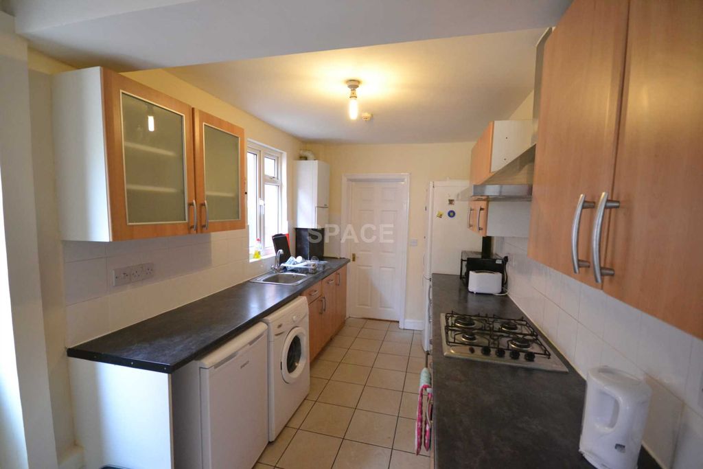 Additional image 9 of Room to rentGrange Avenue, University, Reading RG6
