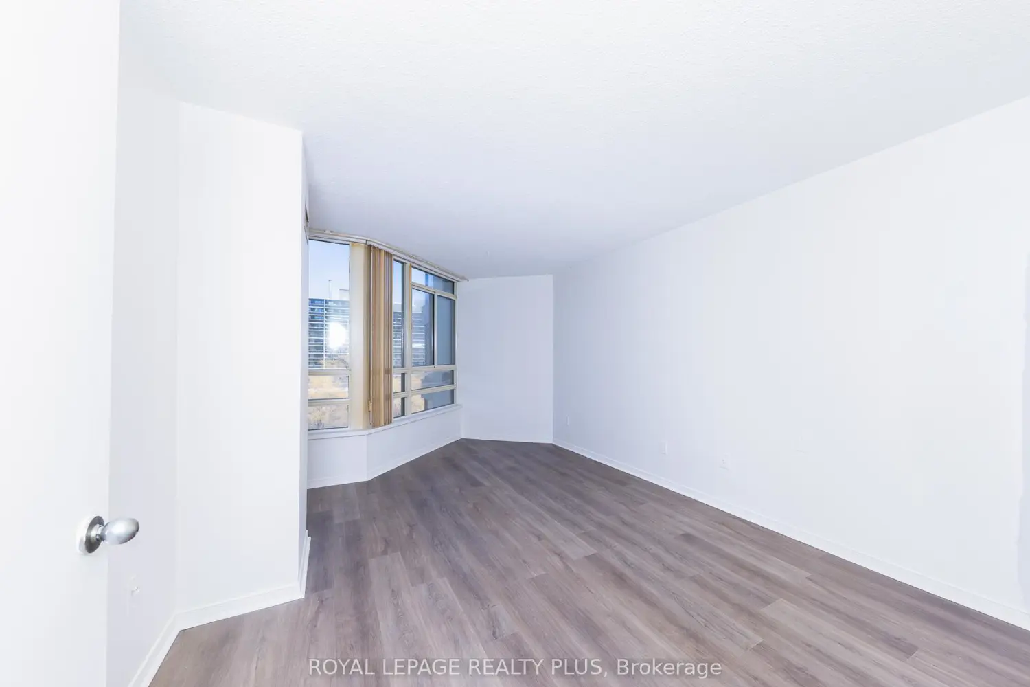 Additional image 15 of 75 King Street 607