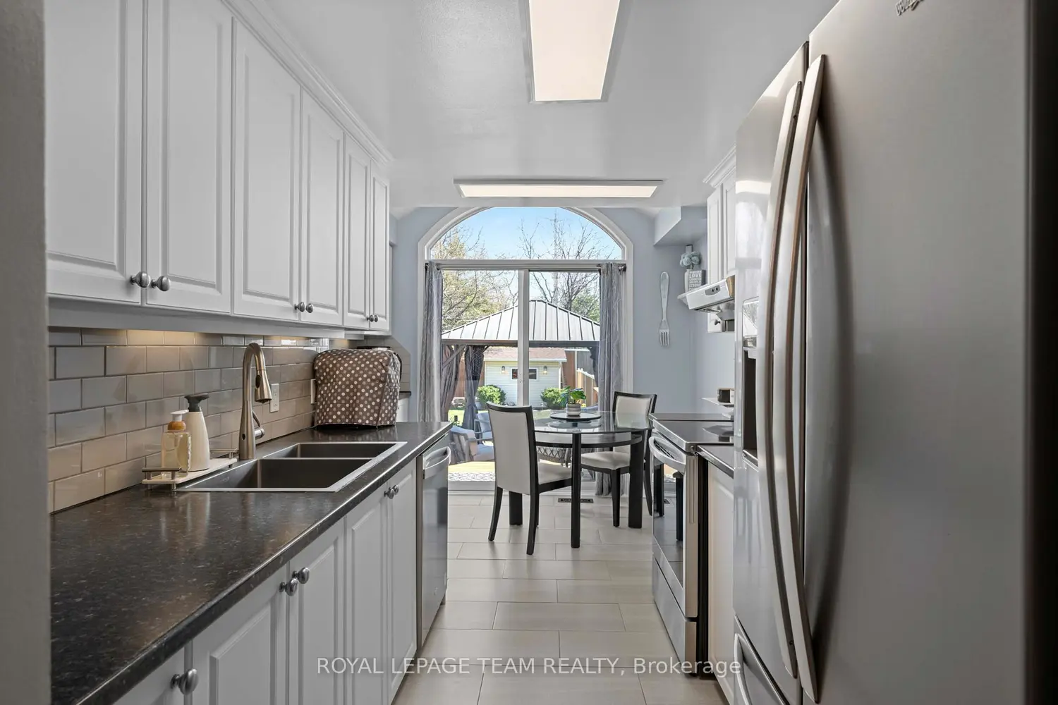 646 Casabella Drive photo 5