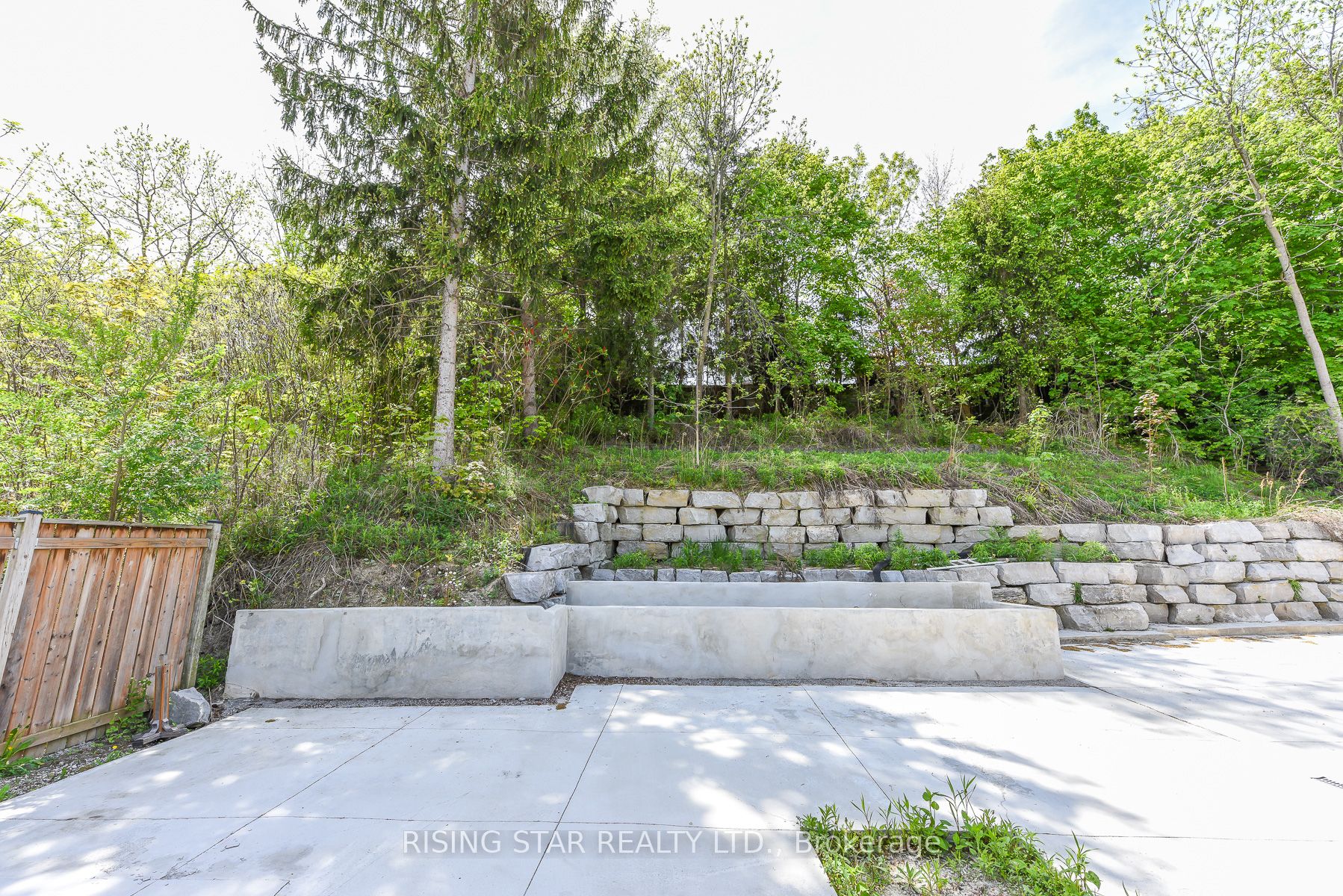 Additional image 5 of 2562 Islington Ave Avenue W, Toronto, ON, M9V 2X2