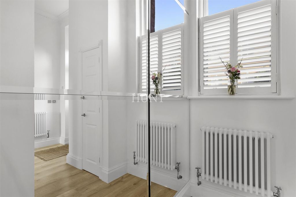 Additional image 17 of 3 bed flat for saleNorthumberland House, Repton Park, Woodford Green IG8