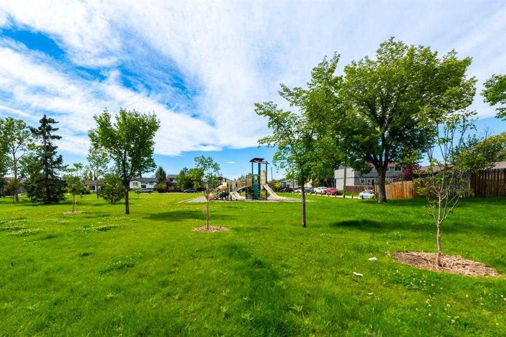 Additional image 3 of 23 Falsby Place NE, Calgary, AB, T3J 1B9