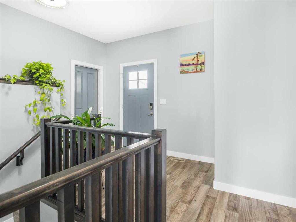 Additional image 3 of 3541 44 Avenue, Red Deer, AB, T4N 3H2