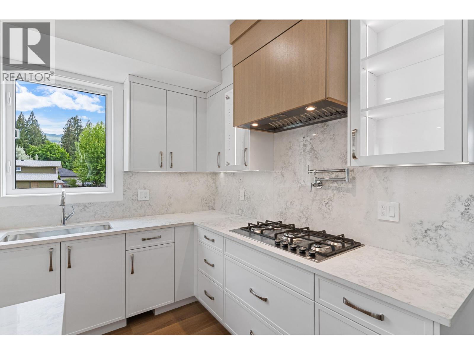 Additional image 5 of 4567 Gordon Drive, Kelowna, BC, V1W1T3