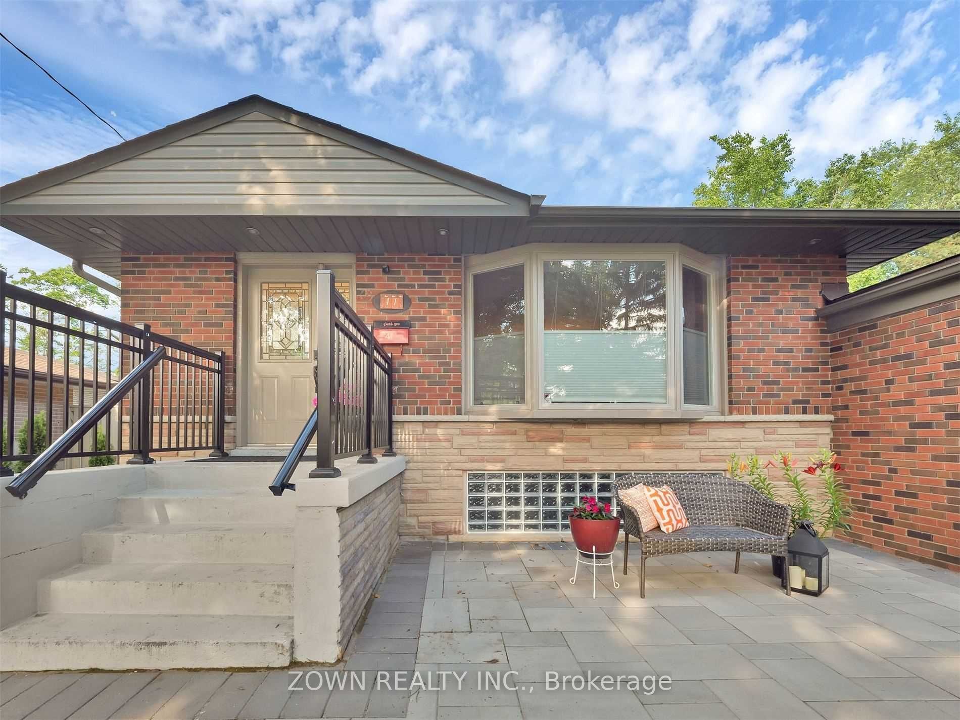 41 Morna Avenue, Toronto, ON, M1E 2A9