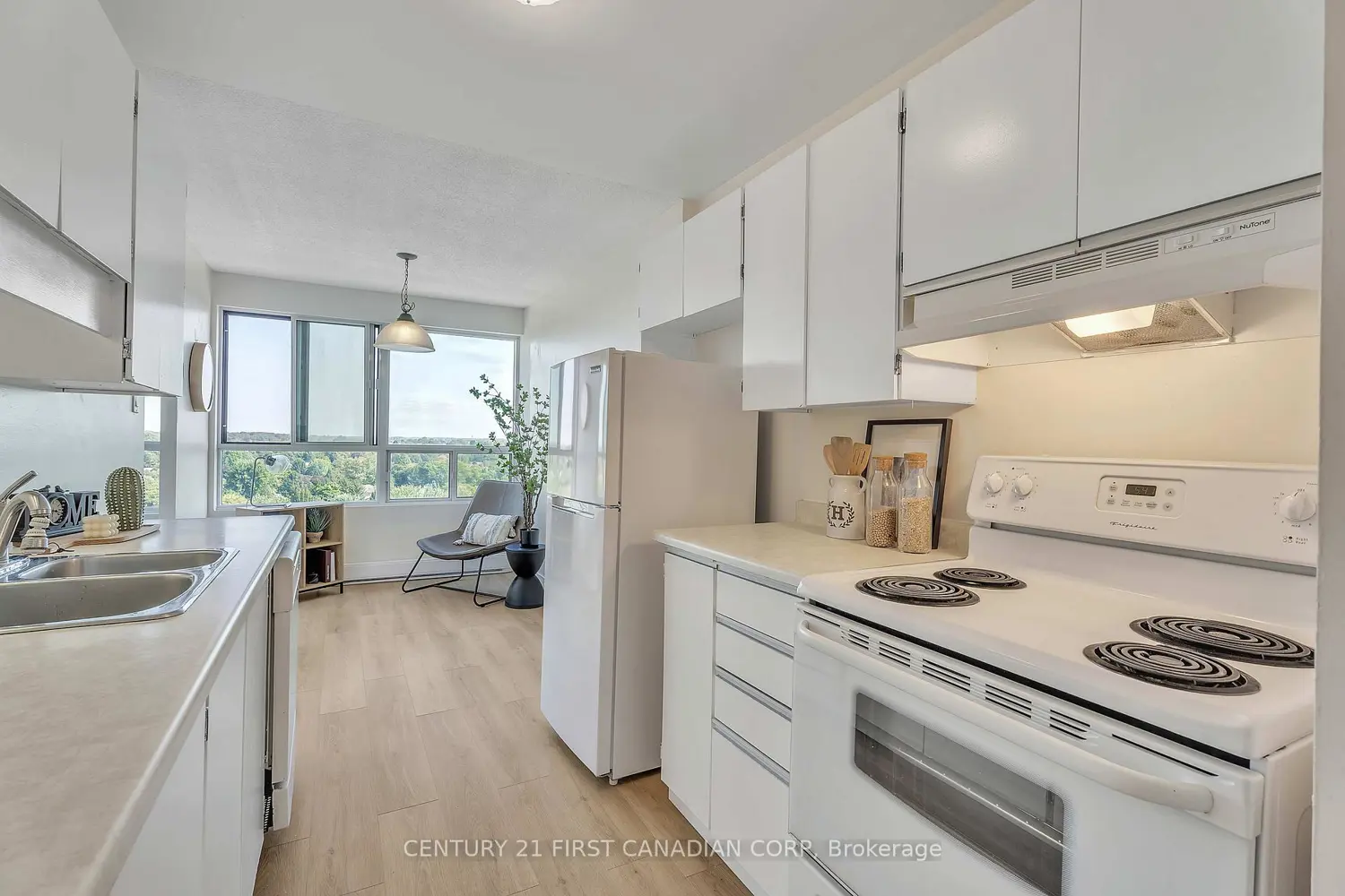 Additional image 11 of 600 Grenfell Drive 1010