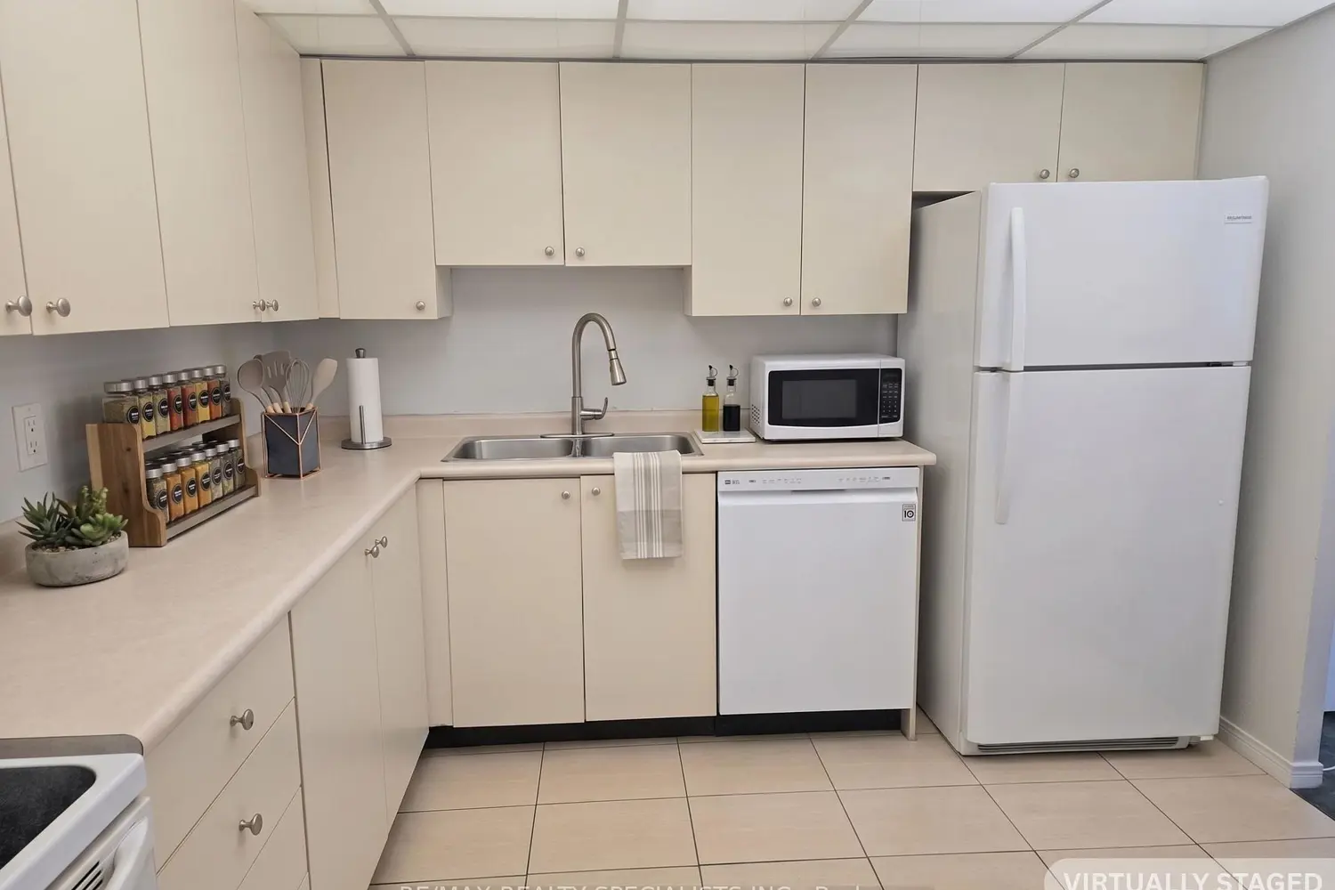 Additional image 2 of 145 Hillcrest Avenue 1709