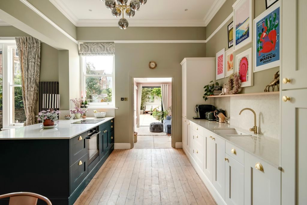 Additional image 20 of 3 bed flat for saleChantry Road, Clifton, Bristol BS8