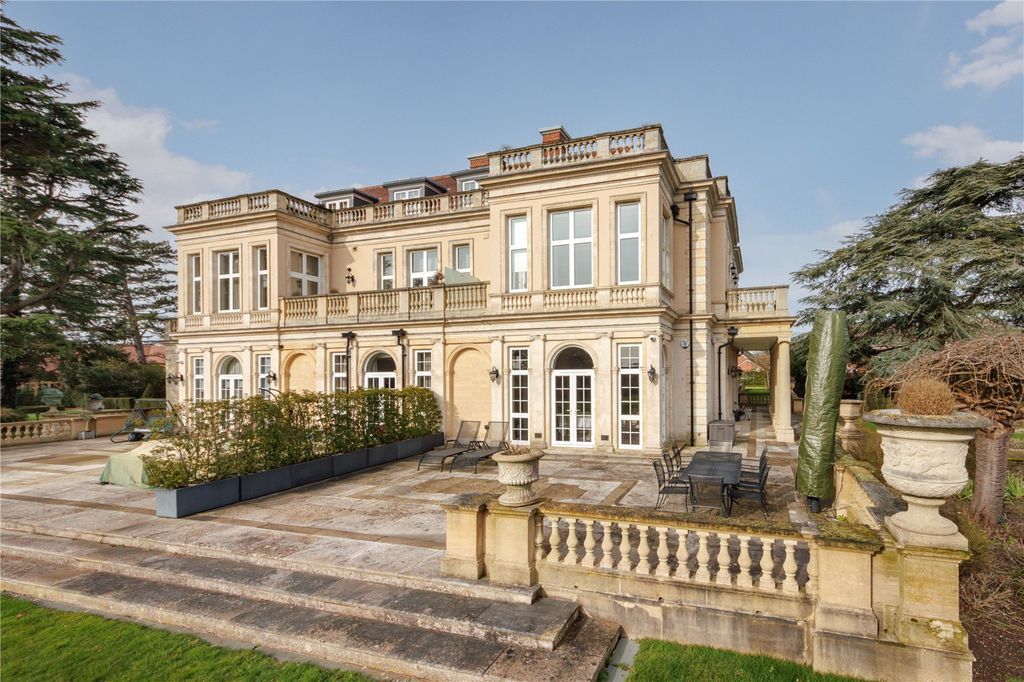 Additional image 27 of 2 bed flat for saleHanstead House, Bricket Wood, St Albans AL2