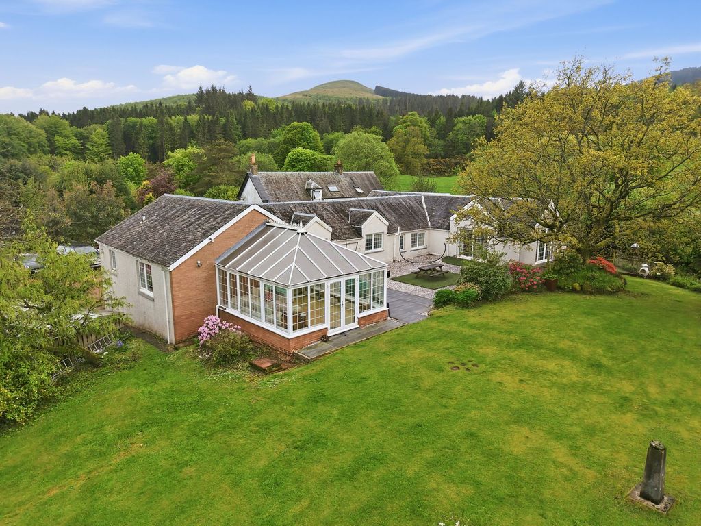 4 bed detached bungalow for saleNether Auchlinsky Cottage, Dollar FK14