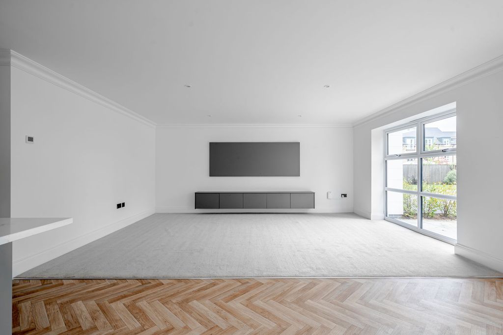 Additional image 8 of 2 bed flat to rentWayside Crescent, Harrogate HG2