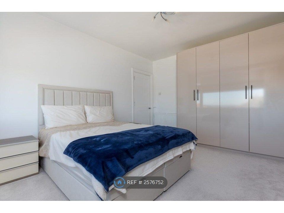 Additional image 8 of 3 bed semi-detached house to rentFereneze Avenue, Glasgow G76