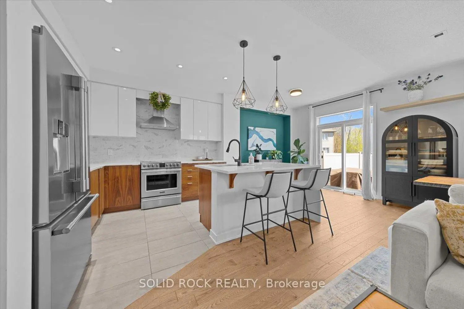 255 Trailsedge Way photo 3