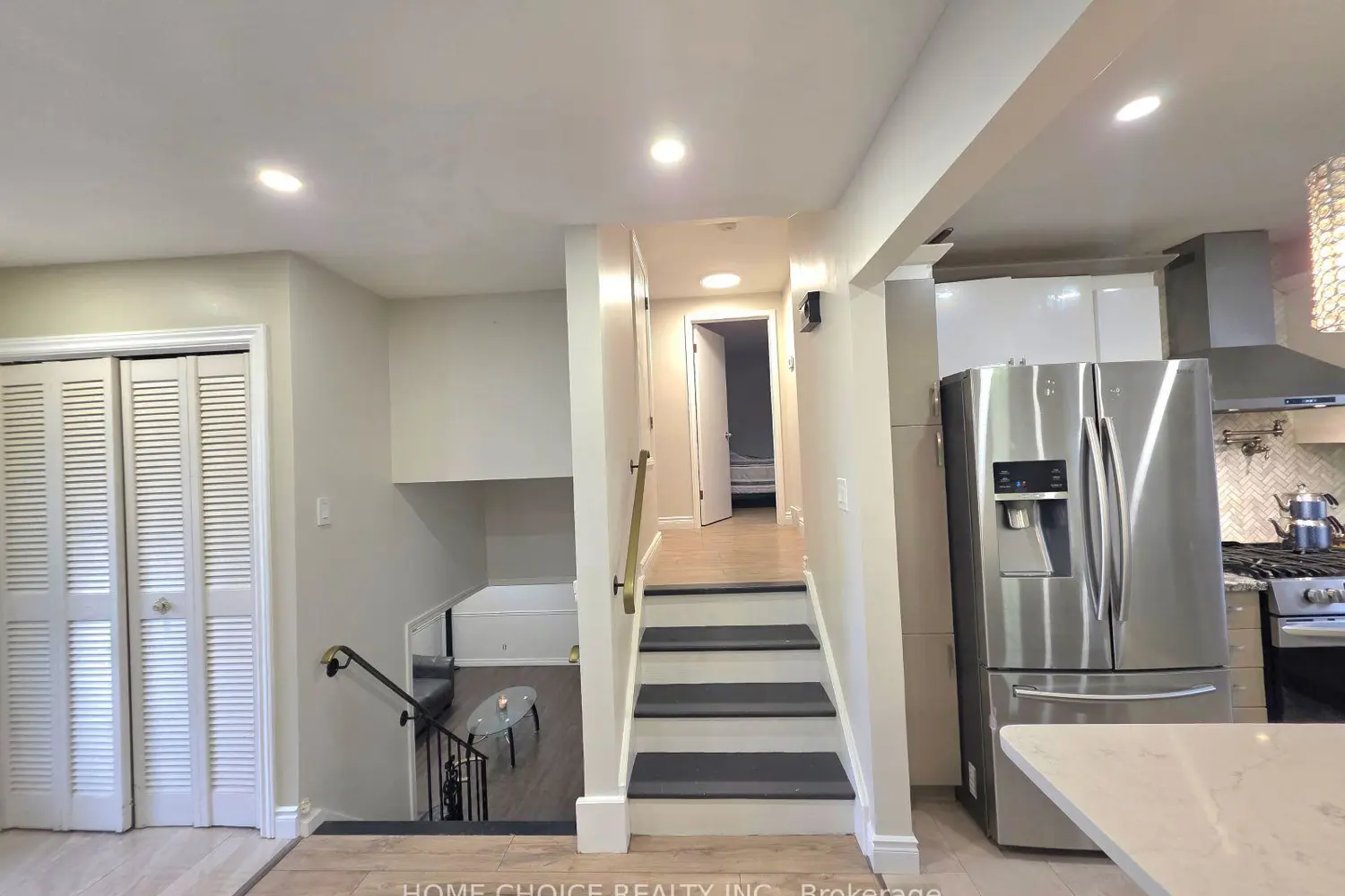 Additional image 7 of 130 Champlain Crescent