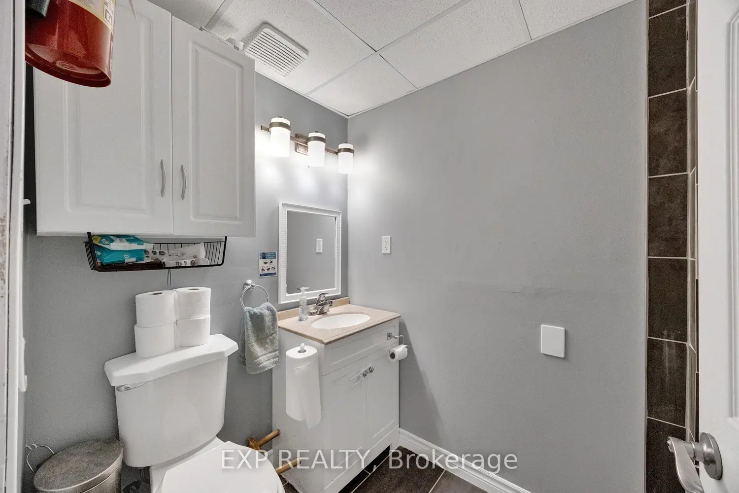Additional image 8 of 220 Rosebank Place