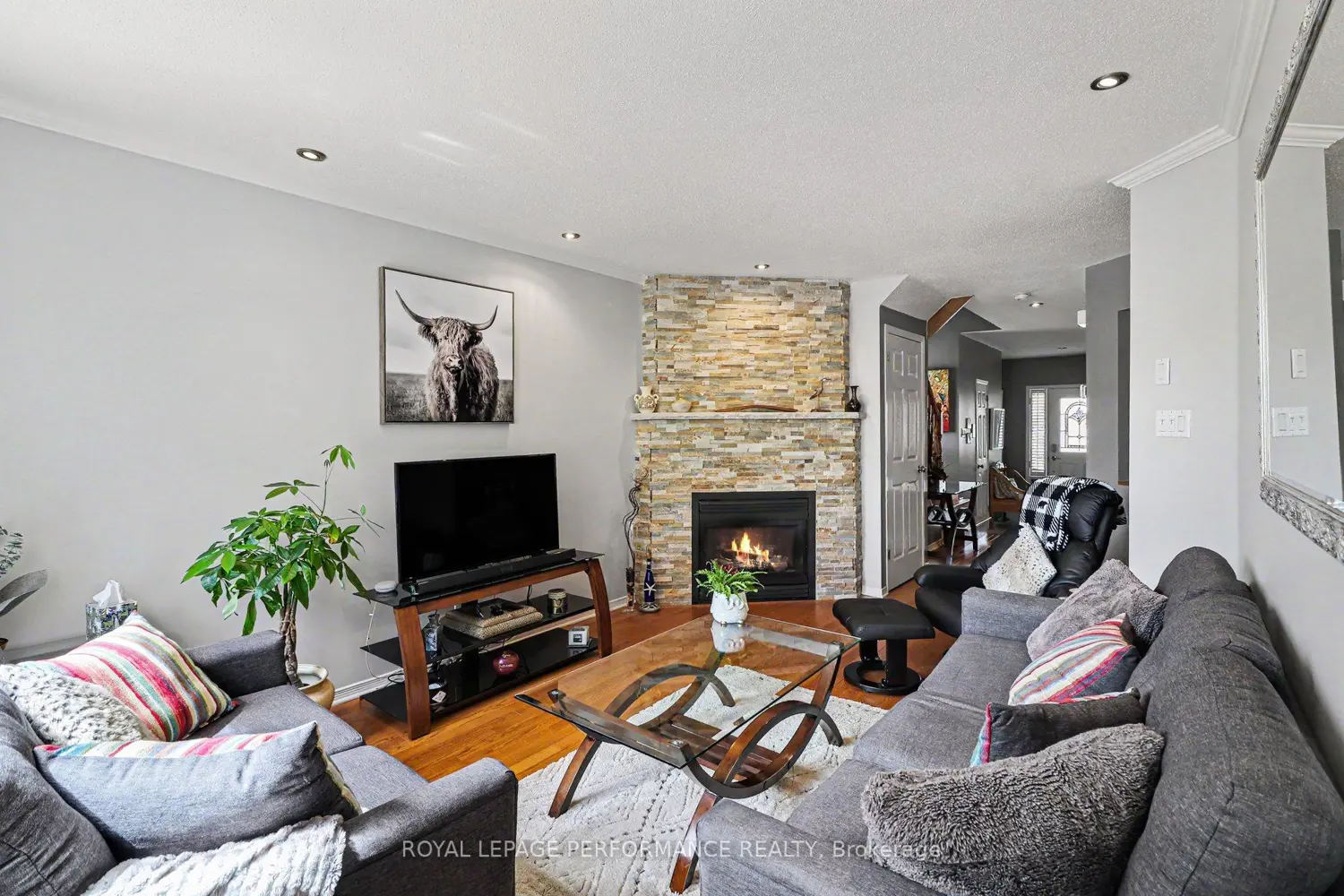 1702 Jobin Crescent photo 4