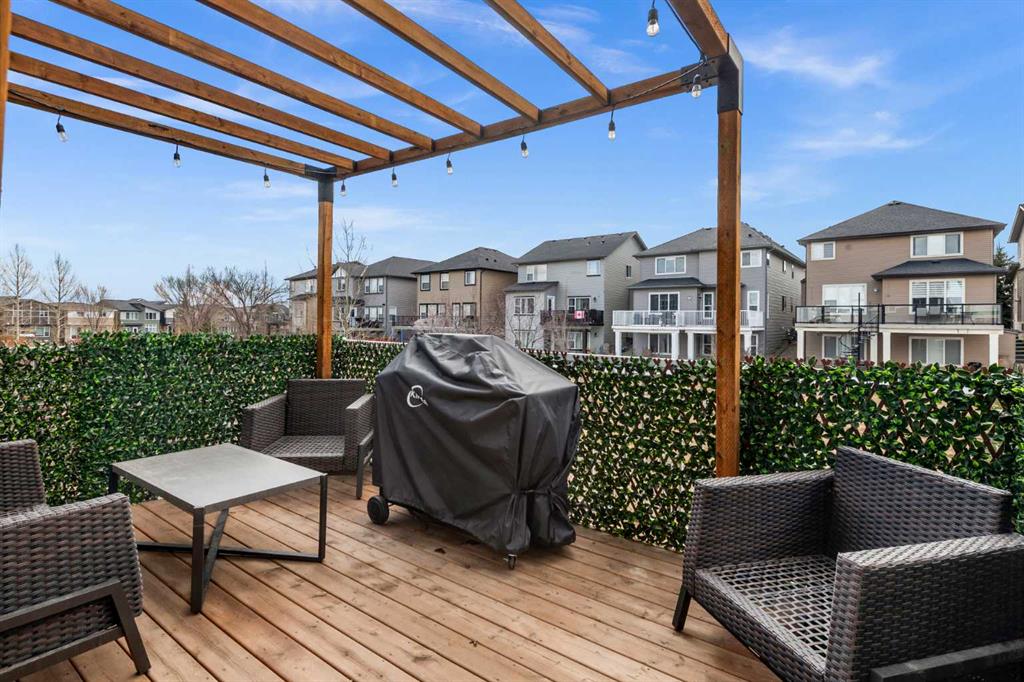 Additional image 3 of 243 Silver Spruce Grove SW, Calgary, AB, T2X 5M2