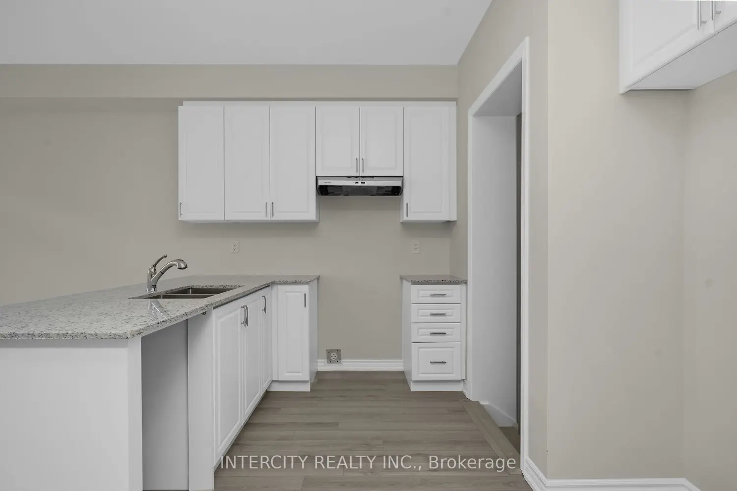 Additional image 9 of 74 Molozzi Street
