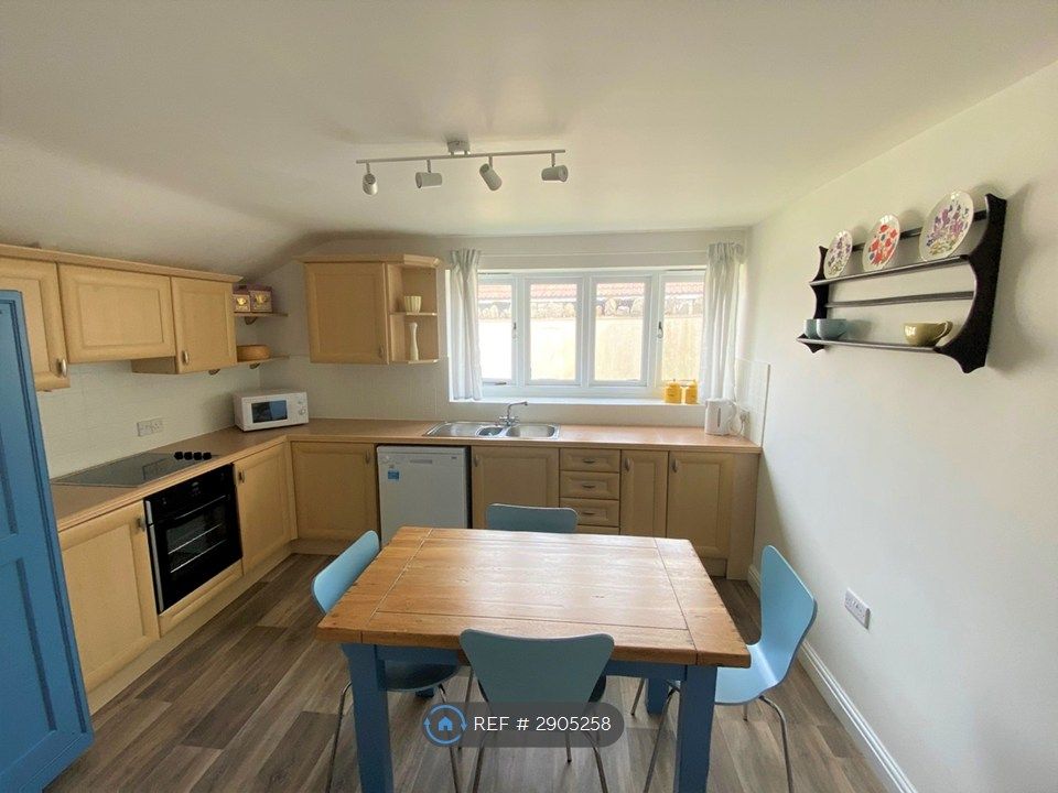 Additional image 2 of 3 bed detached house to rentLower Norton Lane, Kewstoke, Weston-Super-Mare BS22