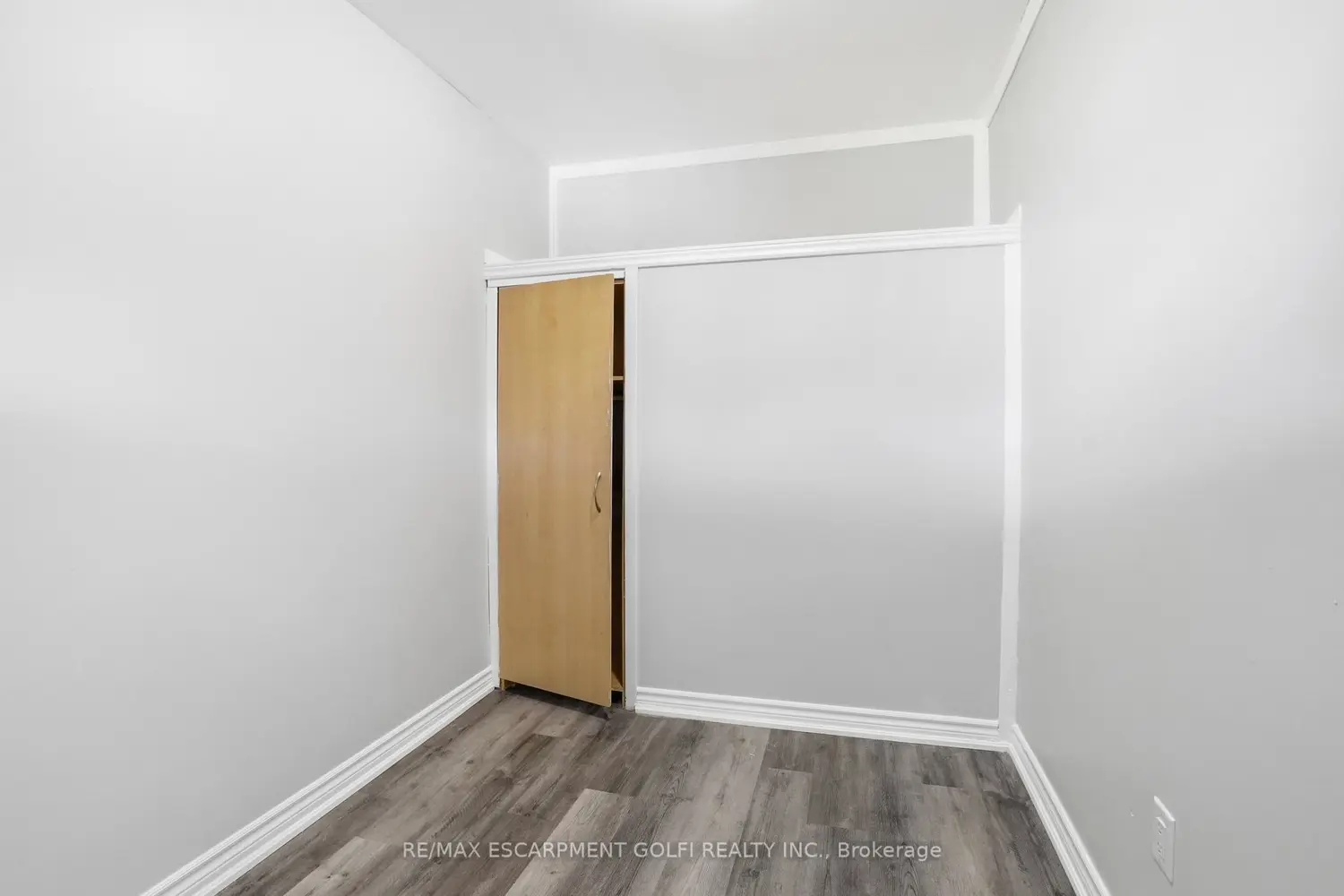 Additional image 8 of 5671 Desson Avenue