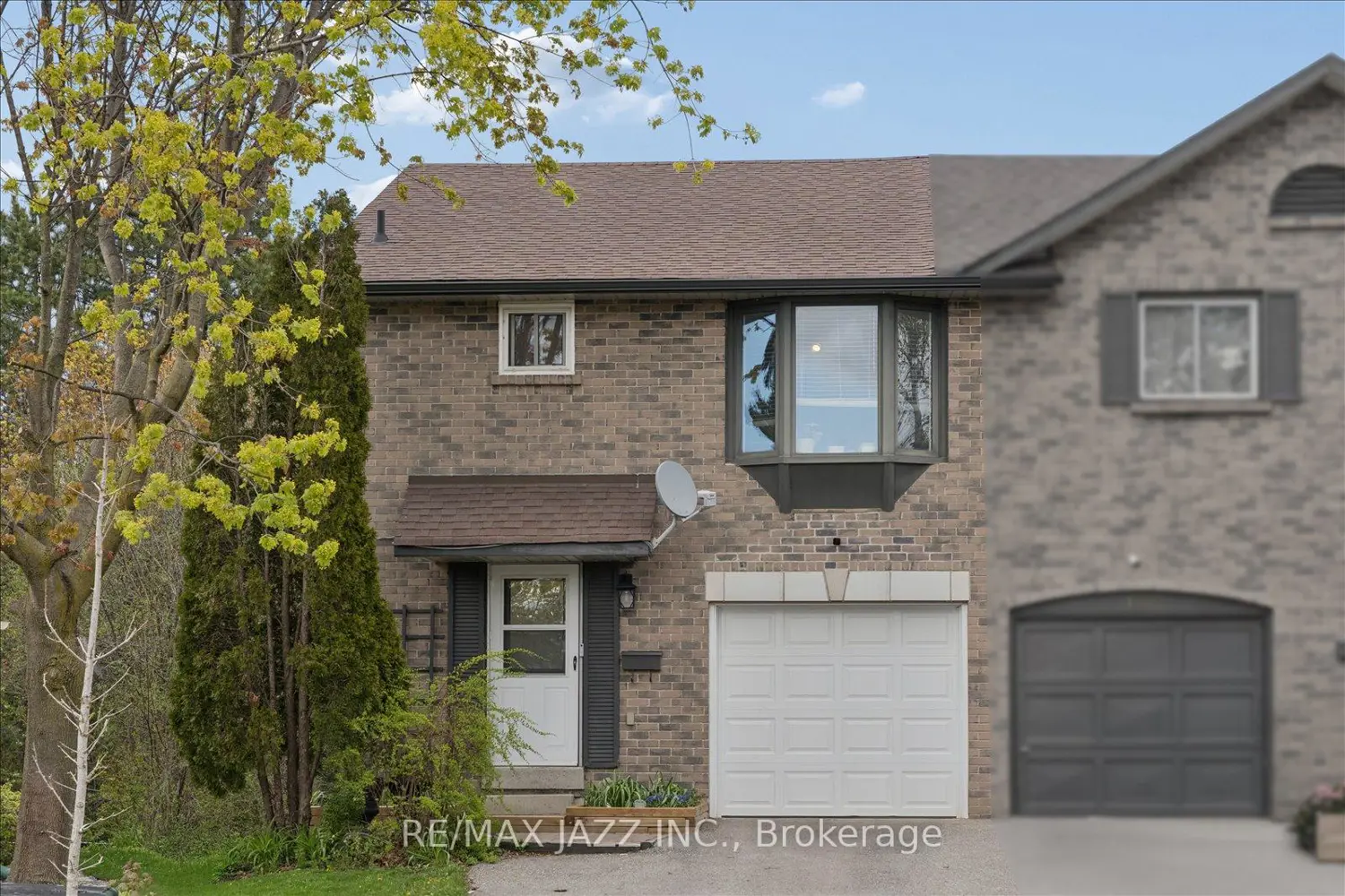 1360 Sunnybrae Crescent