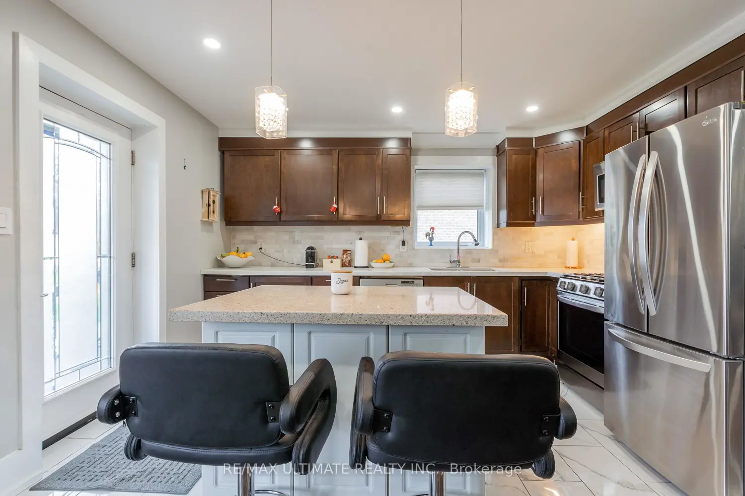14 Nordale Crescent photo 4
