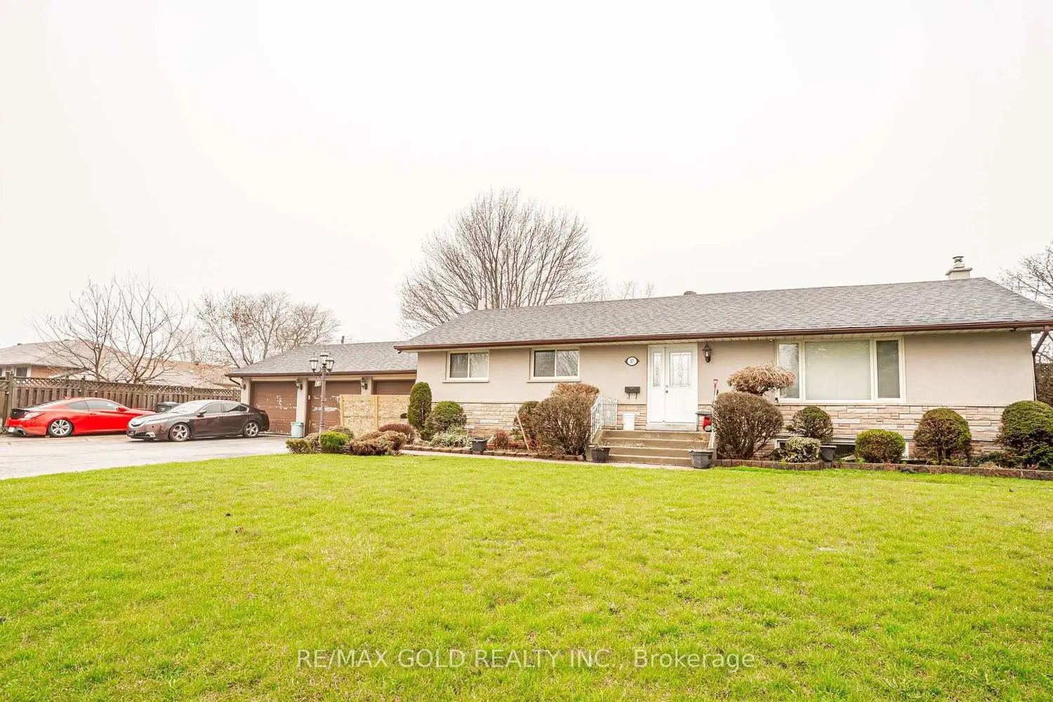 37 Carlyle Crescent photo 2