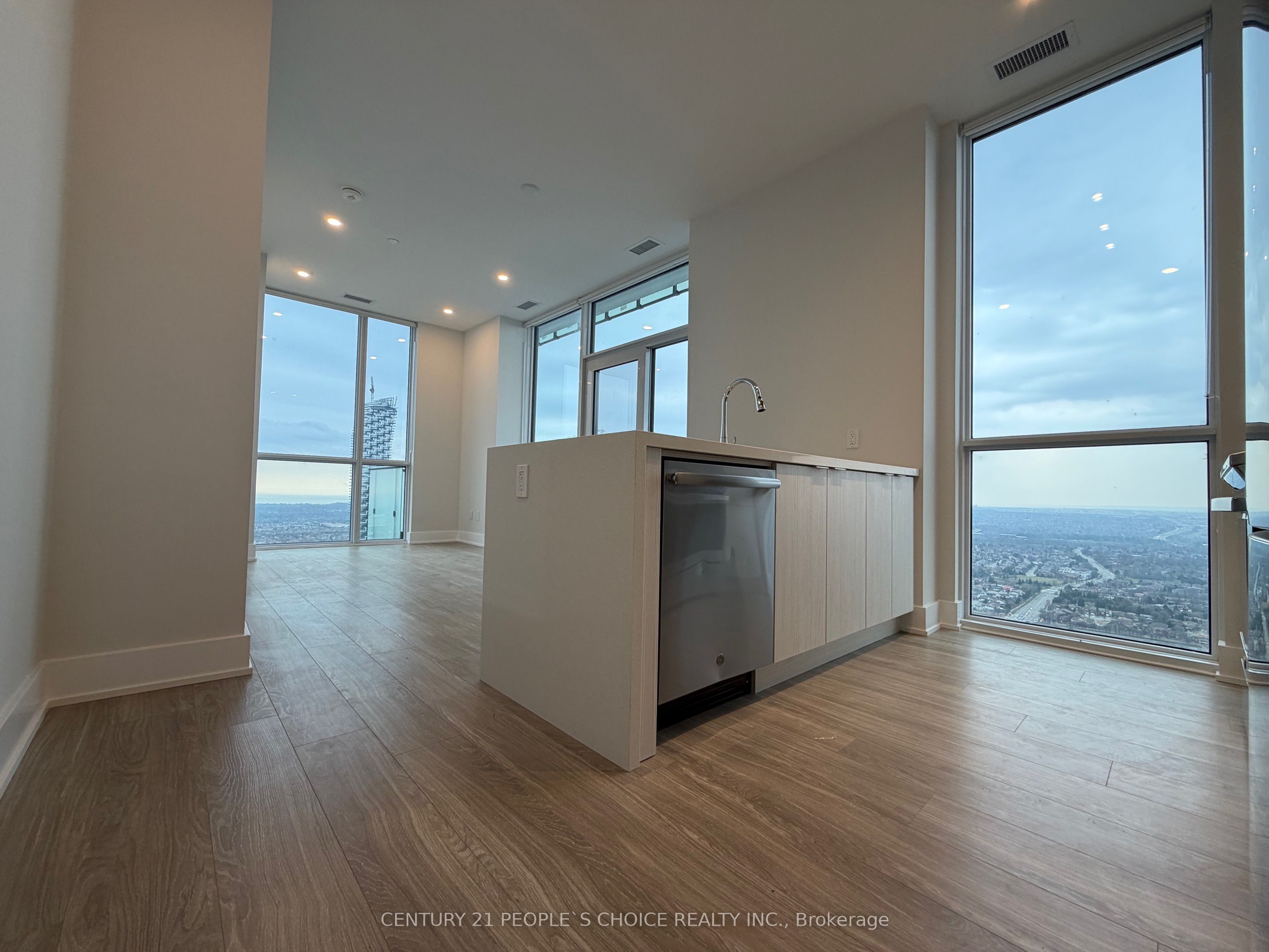 Additional image 3 of PH 05-430 Square One Drive, Mississauga, ON, L5B 0R6