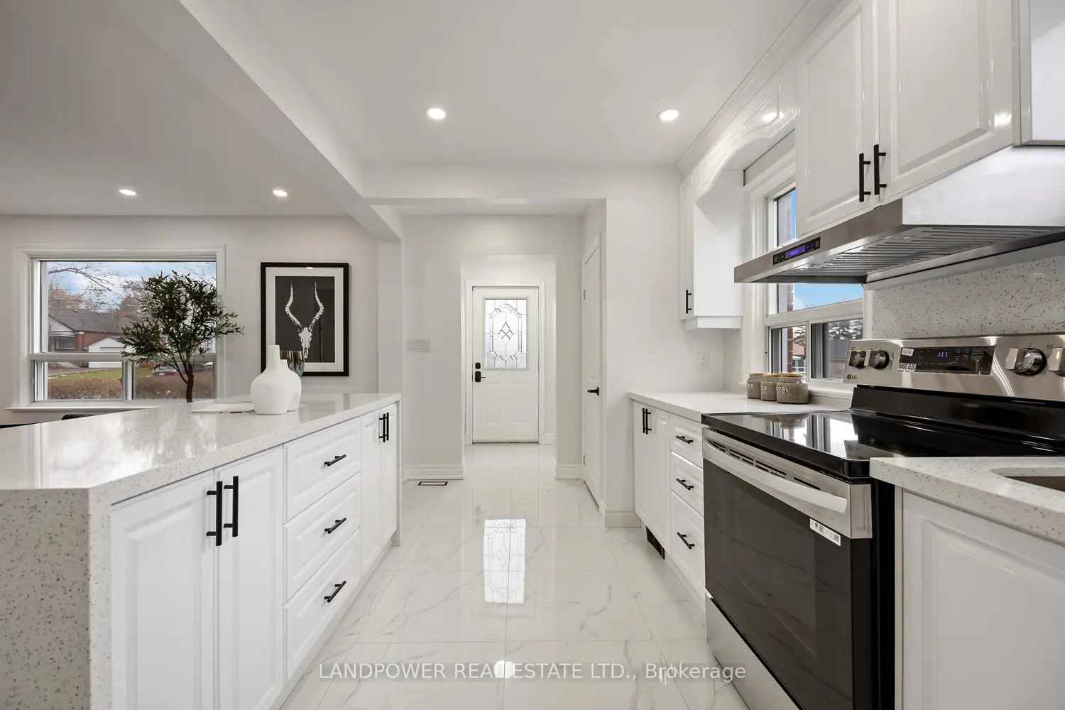 195 Phyllis Avenue photo 4