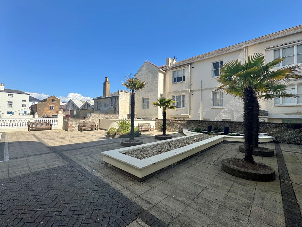 Additional image 10 of 2 bed penthouse to rentNautilus, Worthing BN11