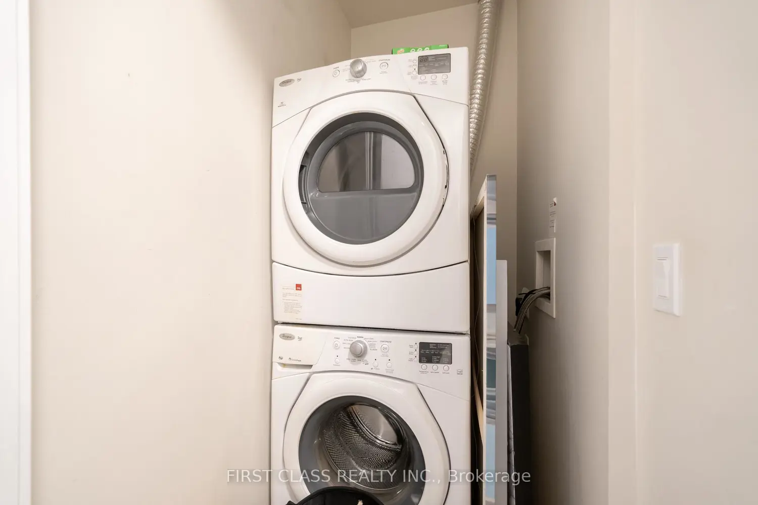 20 John Street 218 photo 3