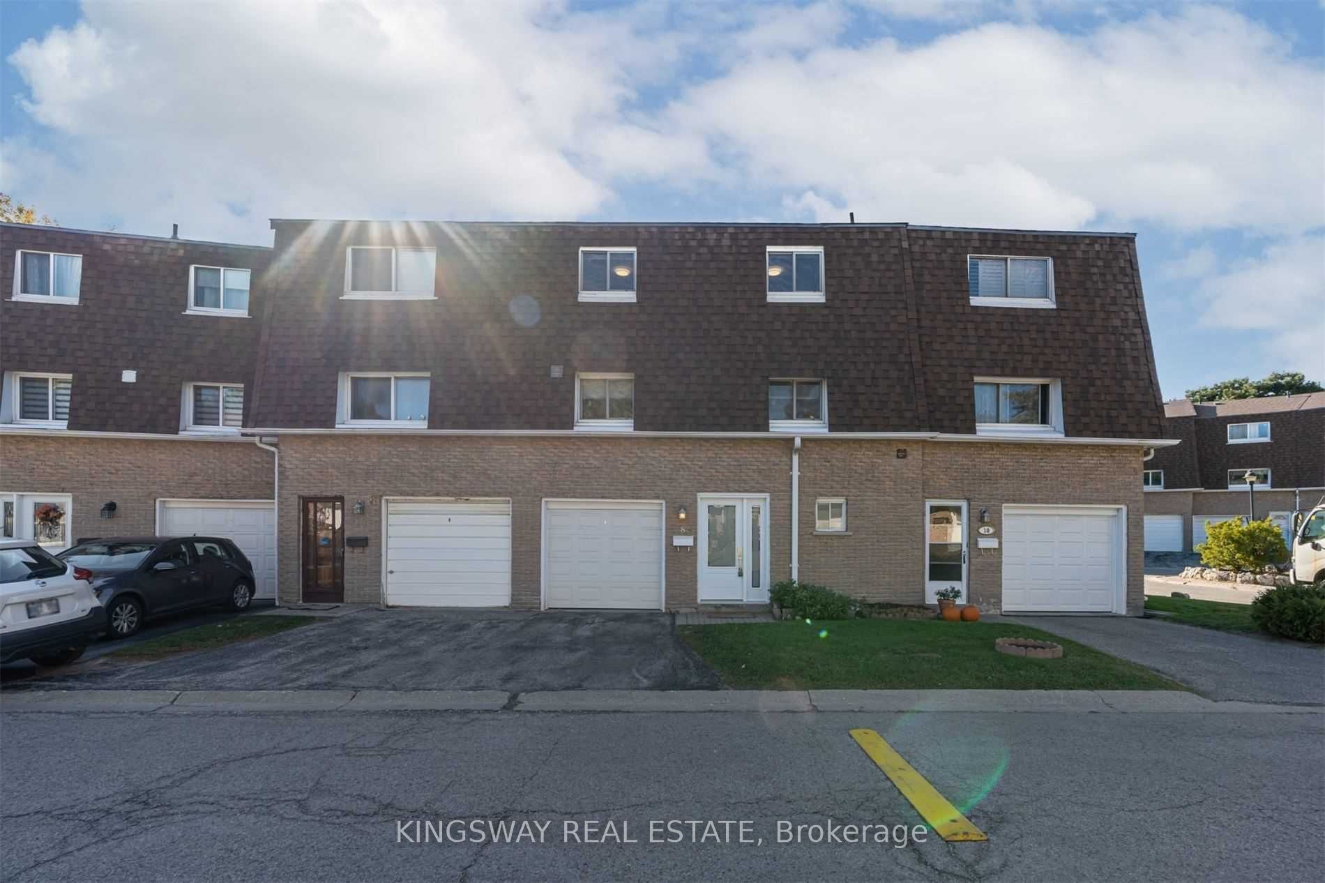 8-300 Brideltown Circle, Toronto, ON, M1W 2G8