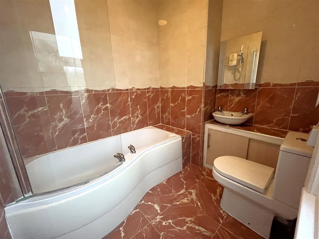 Additional image 8 of 1 bed flat for saleGloucester Street, Weymouth DT4
