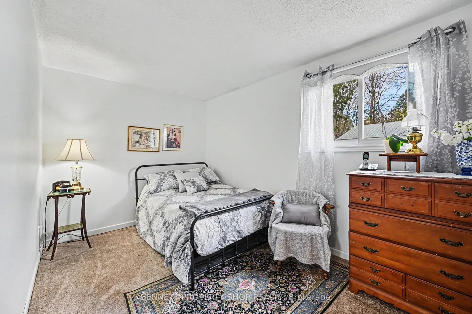 827 River Road photo 4