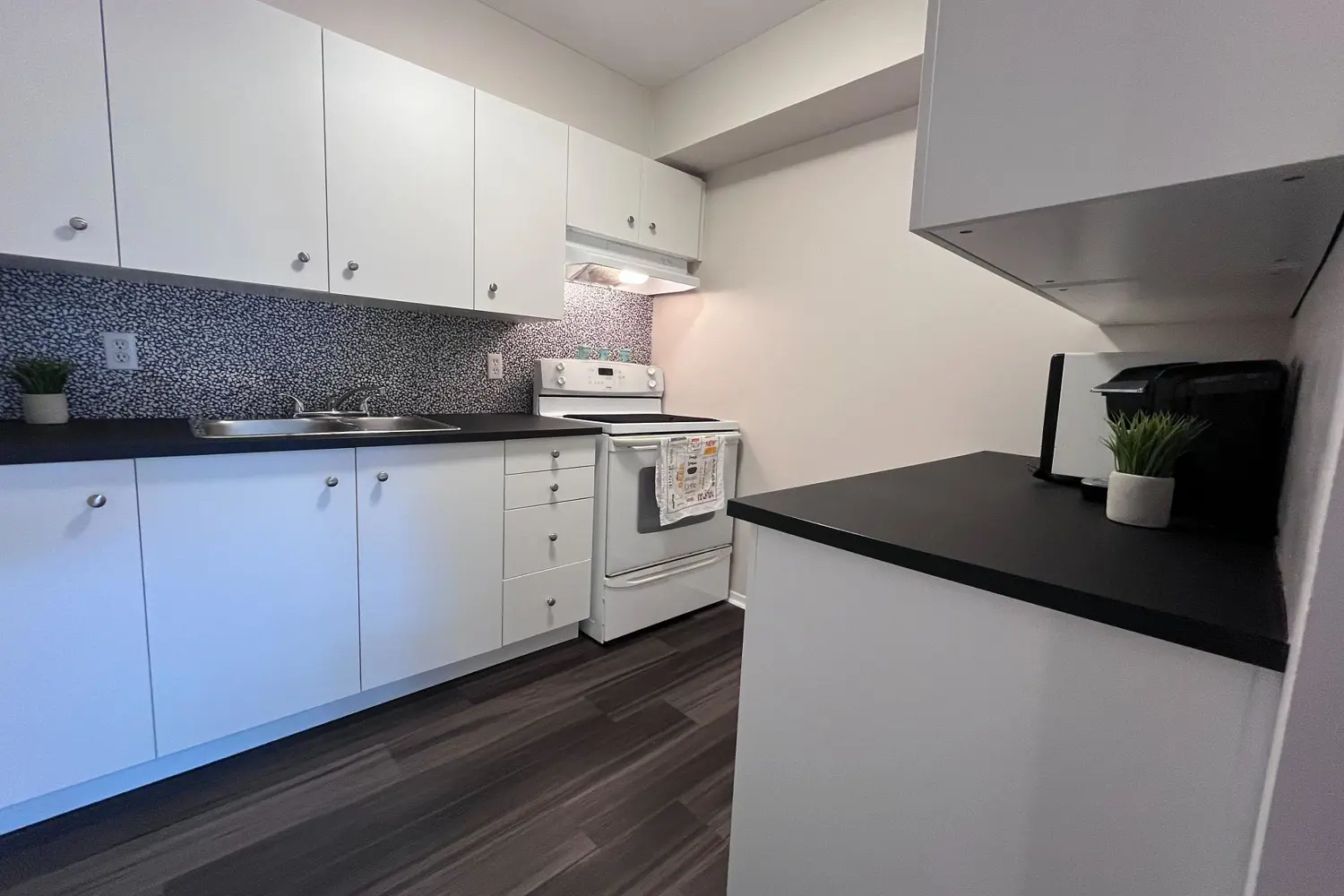 Additional image 8 of 310 Kingsdale Avenue 208
