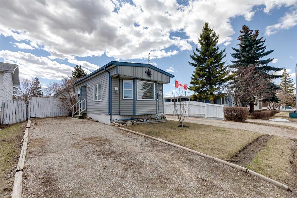 Additional image 2 of 240 Big Hill Circle SE, Airdrie, AB, T4A 1P8