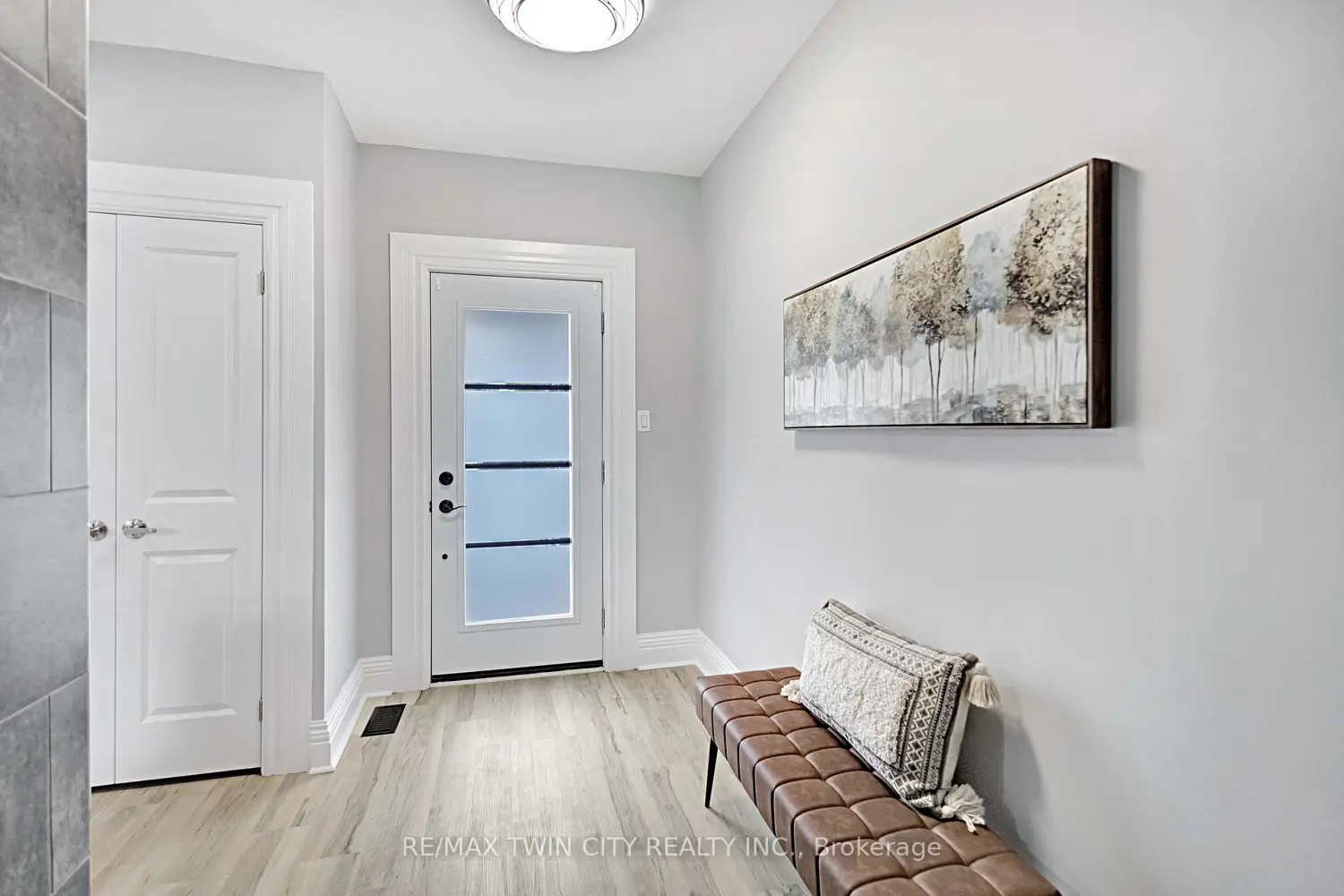 Additional image 3 of 290 Park Avenue