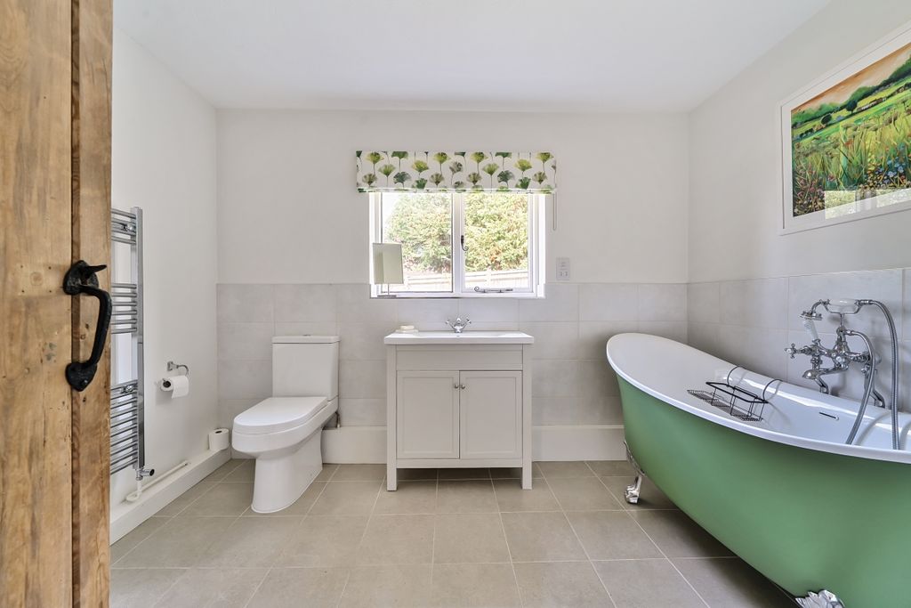 Additional image 7 of 3 bed barn conversion to rentEmms Lane, Brooks Green, Horsham RH13