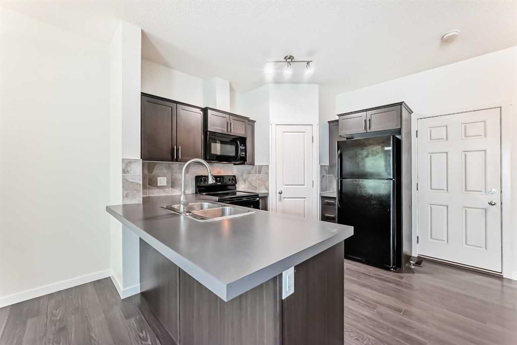 Additional image 4 of 76 Copperpond Landing SE, Calgary, AB, T2Z 1G6