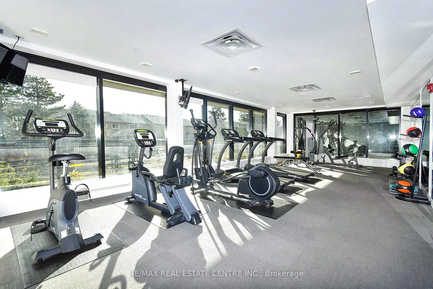 Additional image 15 of 3170 Erin Mills Parkway 103