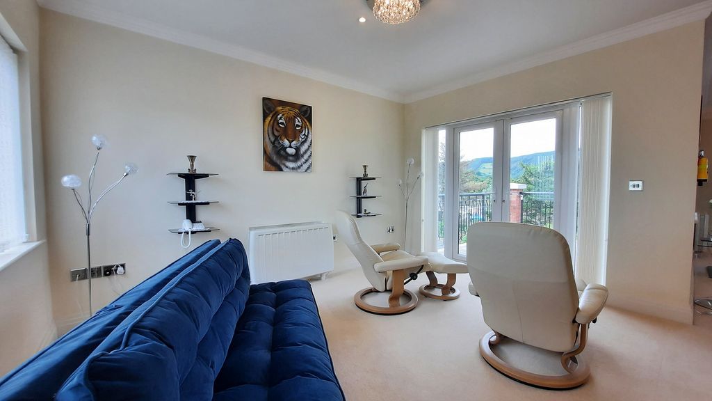 Additional image 9 of 2 bed flat for saleApt. 13 The Pavilions, Fairway Drive, Ramsey IM8
